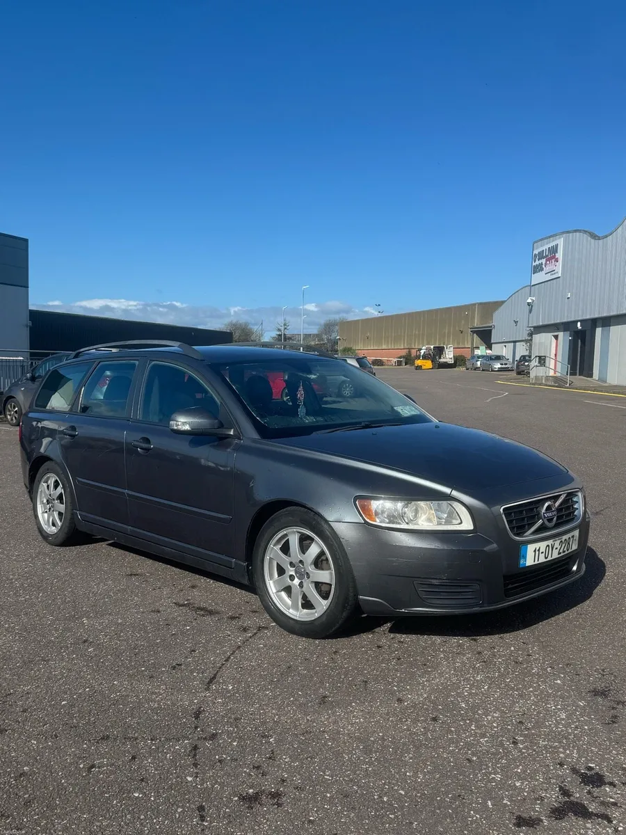 2011 volvo v50 estate nctd - Image 4