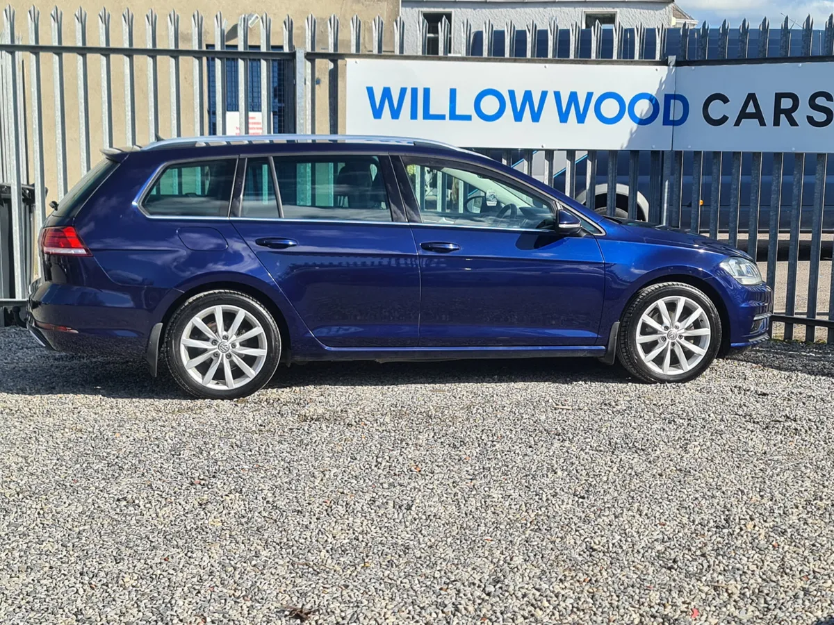 Volkswagen Golf 1.6tdi highline estate 2017 - Image 5