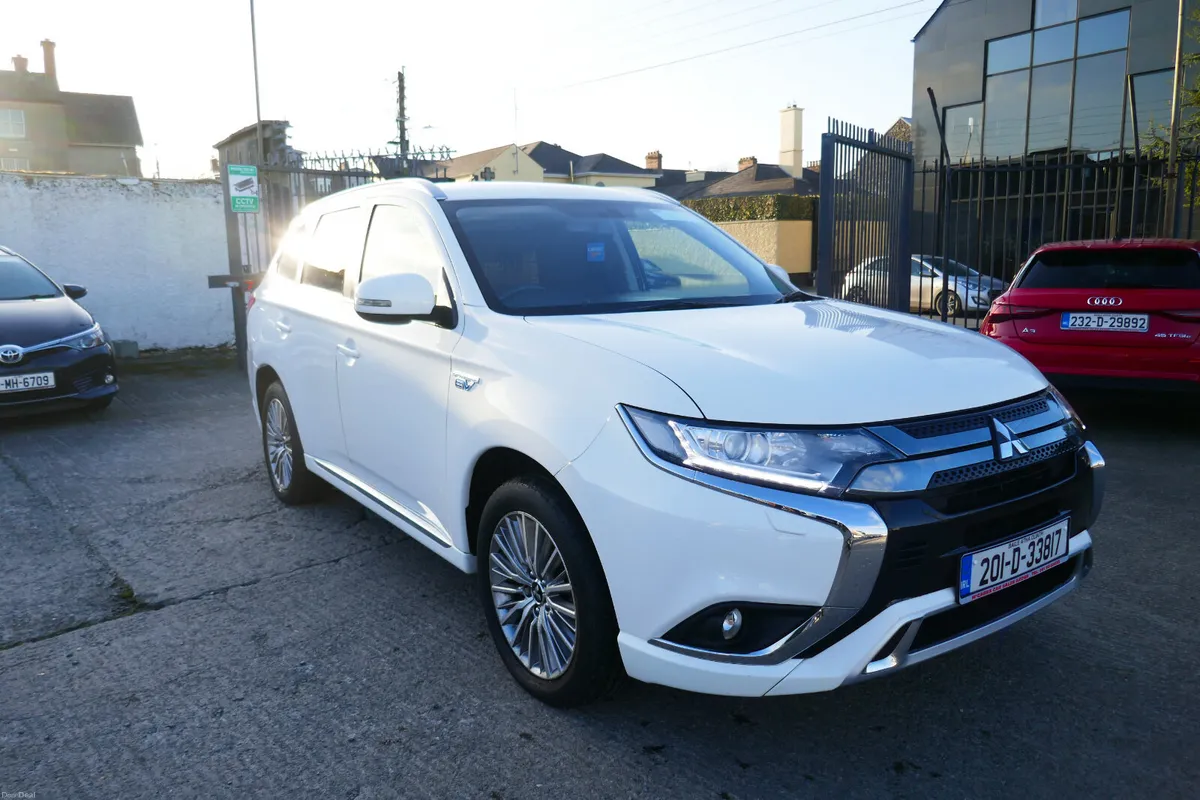 201, MITSUBISHI OUTLANDER COMMERCIAL 2.4 REFLEX PL - Image 1