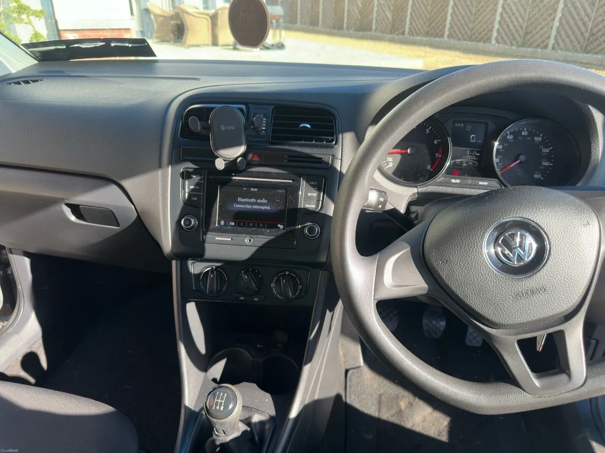 VW Polo 1.0 Petrol Bluemotion 5DR - Image 4