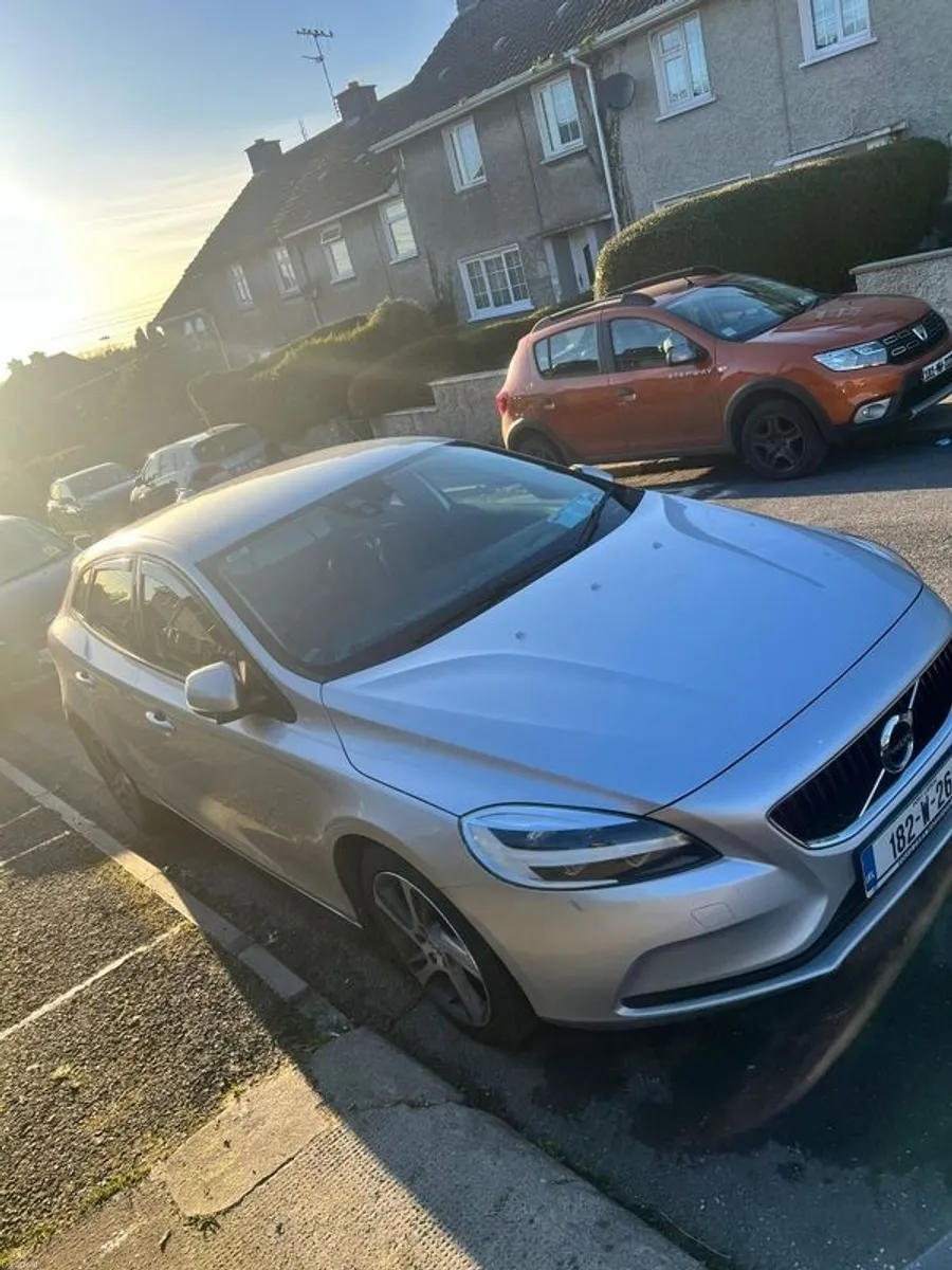 2018 Volvo V40 - Image 1