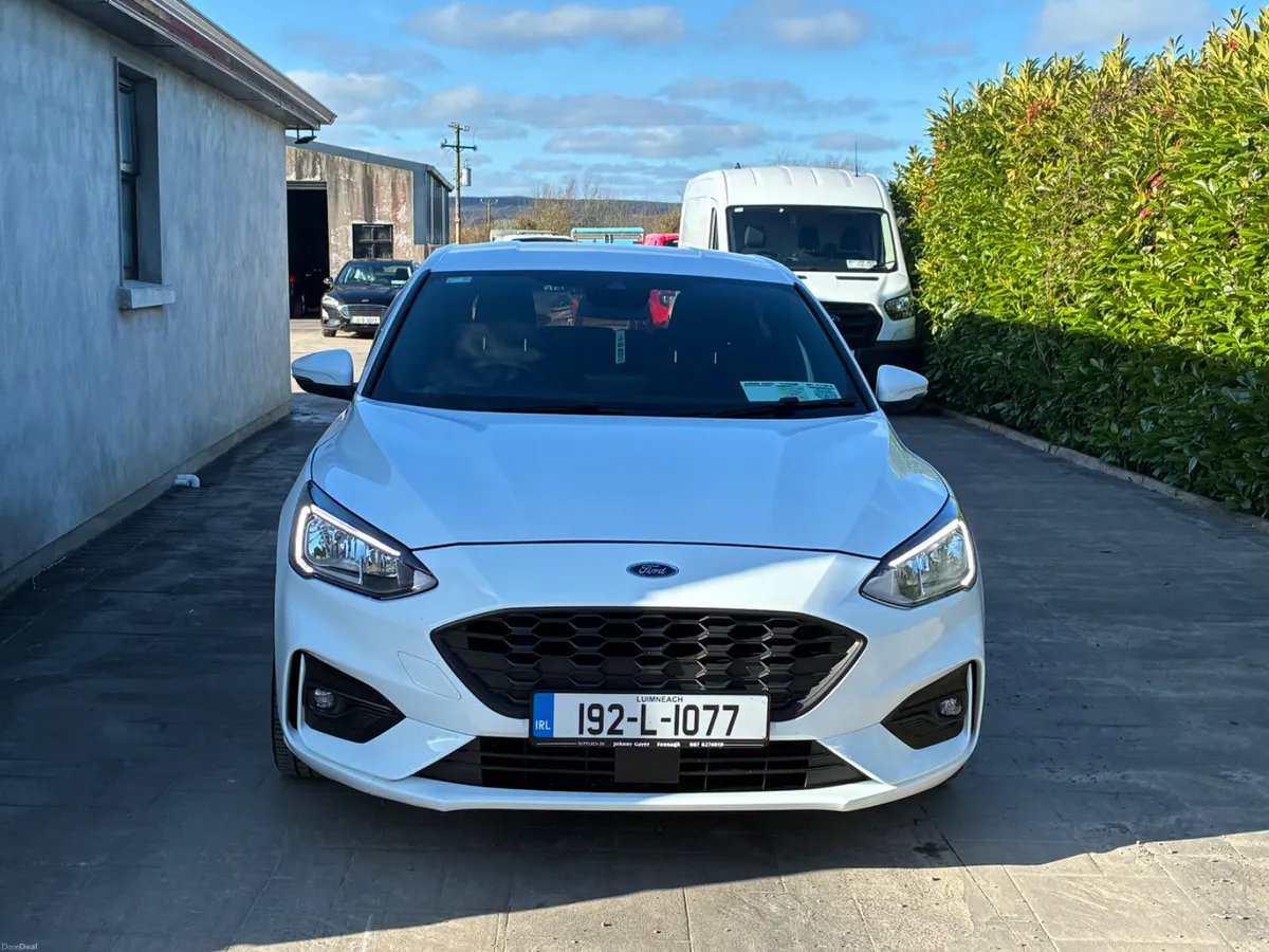 Ford Focus 2019 - Image 2