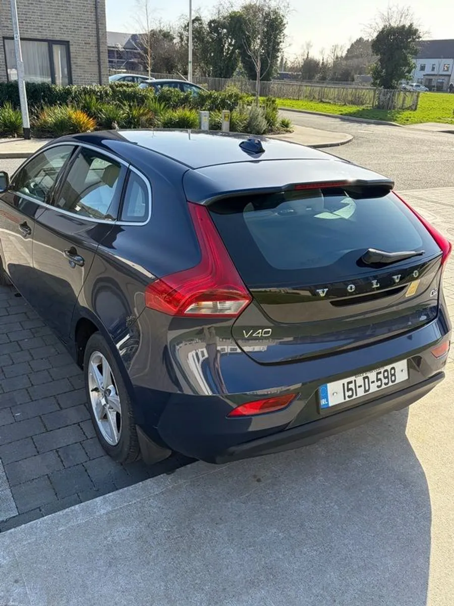 2015 Volvo V40 - Image 4