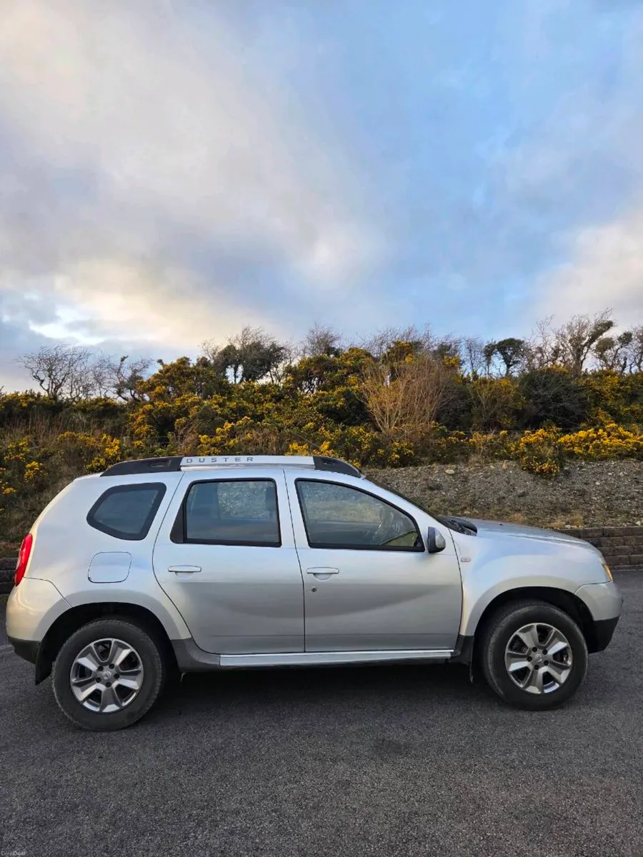 Dacia Duster (4WD Selectable) - Image 4