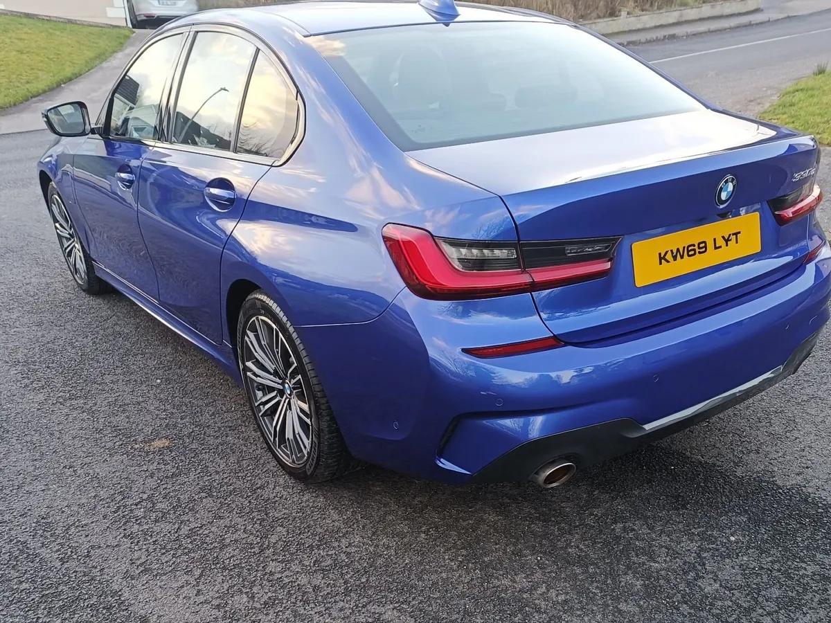 BMW 3-Series 2020 - Image 2