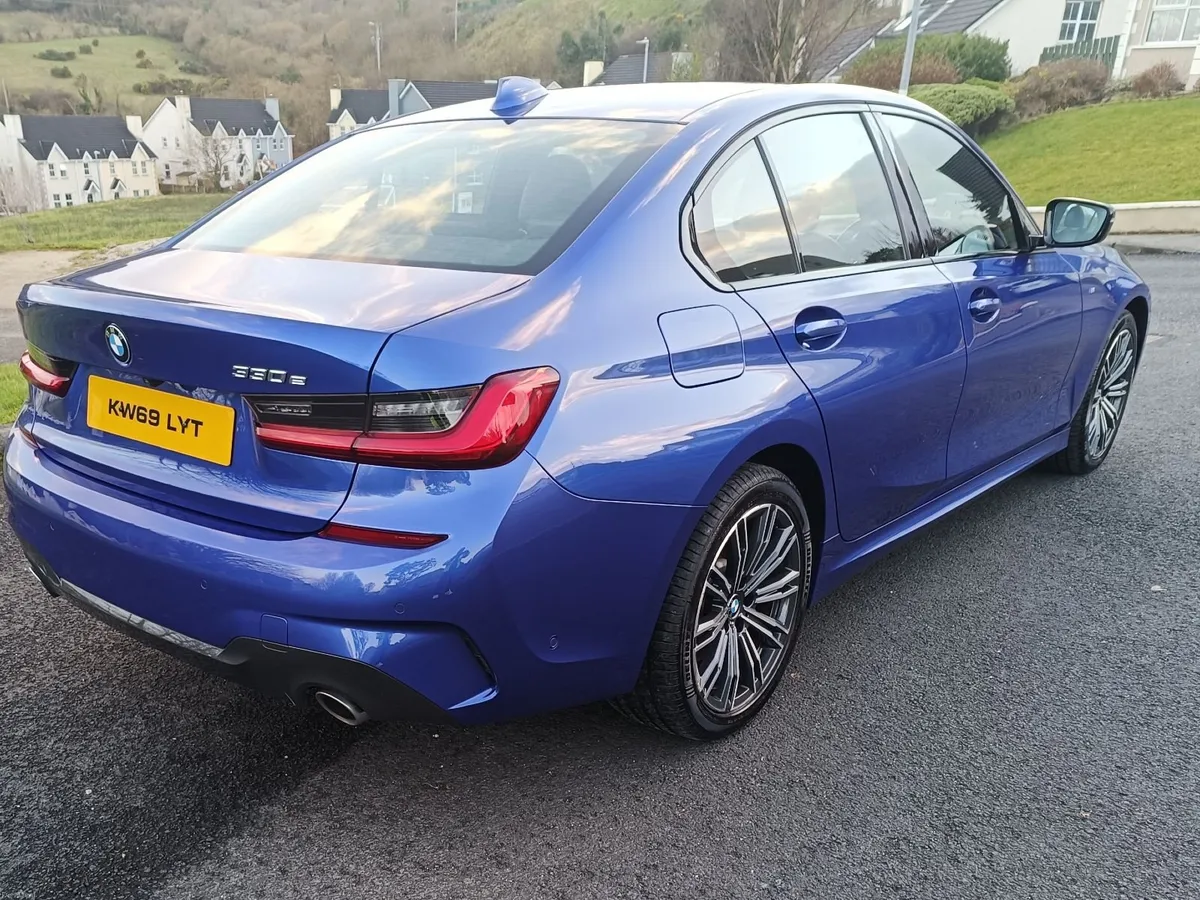 BMW 3-Series 2020 - Image 3