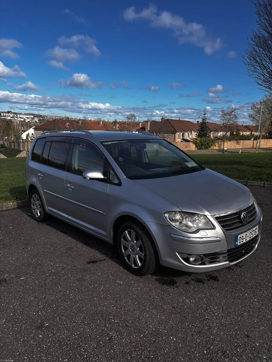 Vw Touran - Image 1