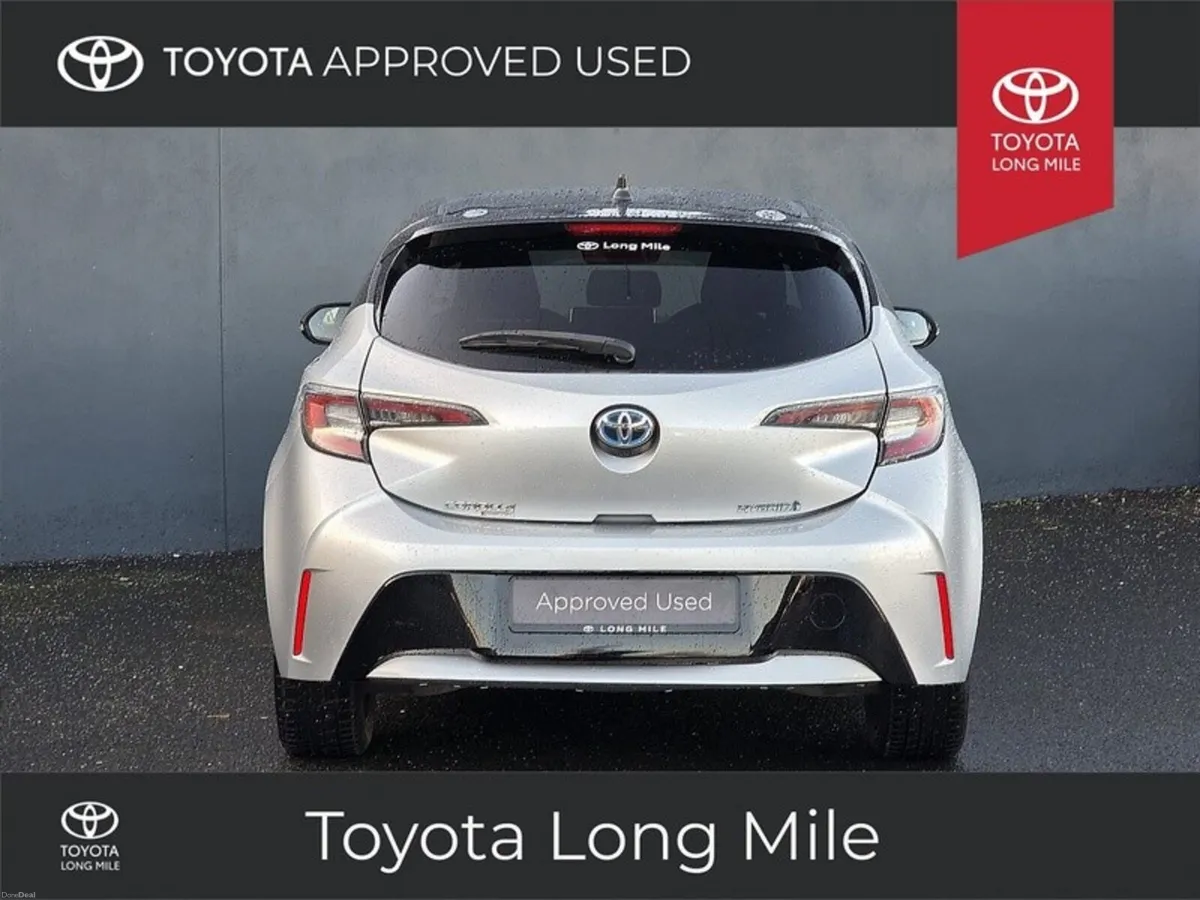 Toyota Corolla 1.8 Hybrid Luna Sport 5dr - Image 4
