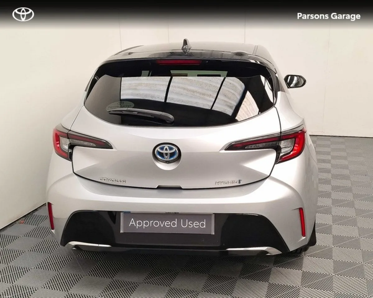 Toyota Corolla LUNA SPORT HB 4DR AUTO - Image 4