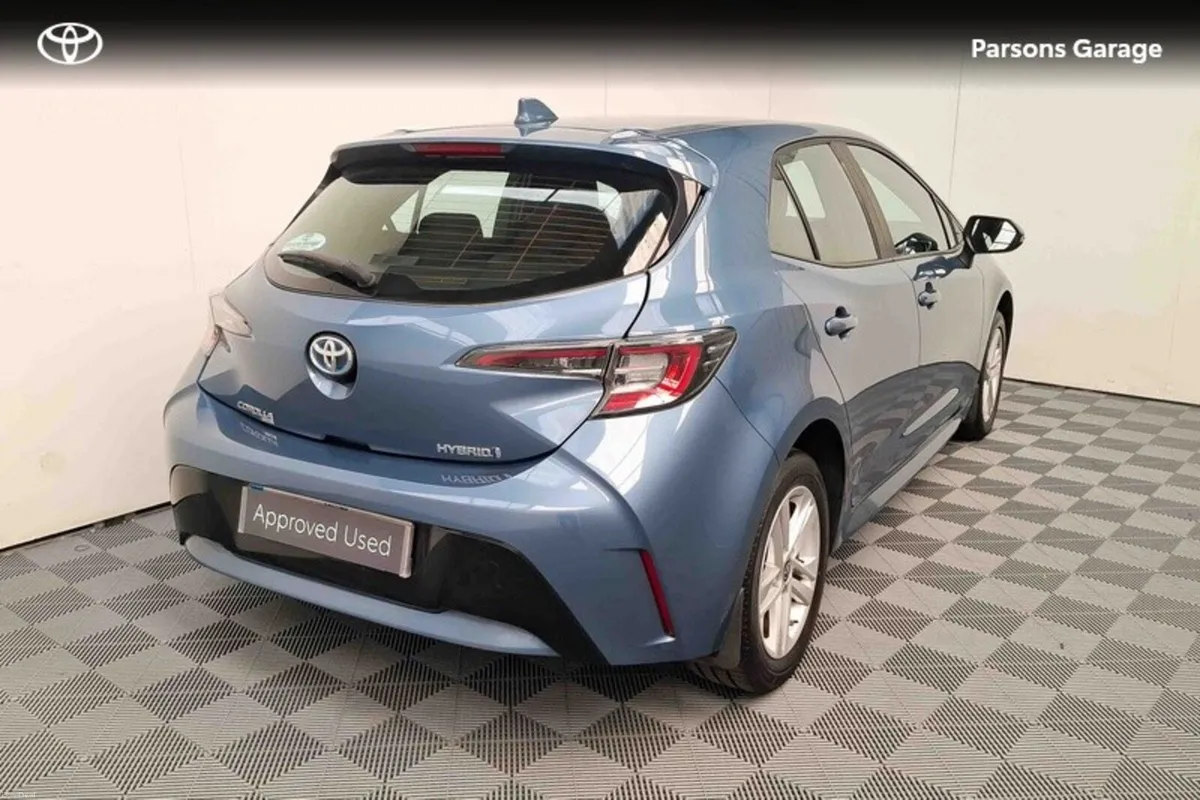 Toyota Corolla LUNA H/B 4DR AUTO HYBRID - Image 2