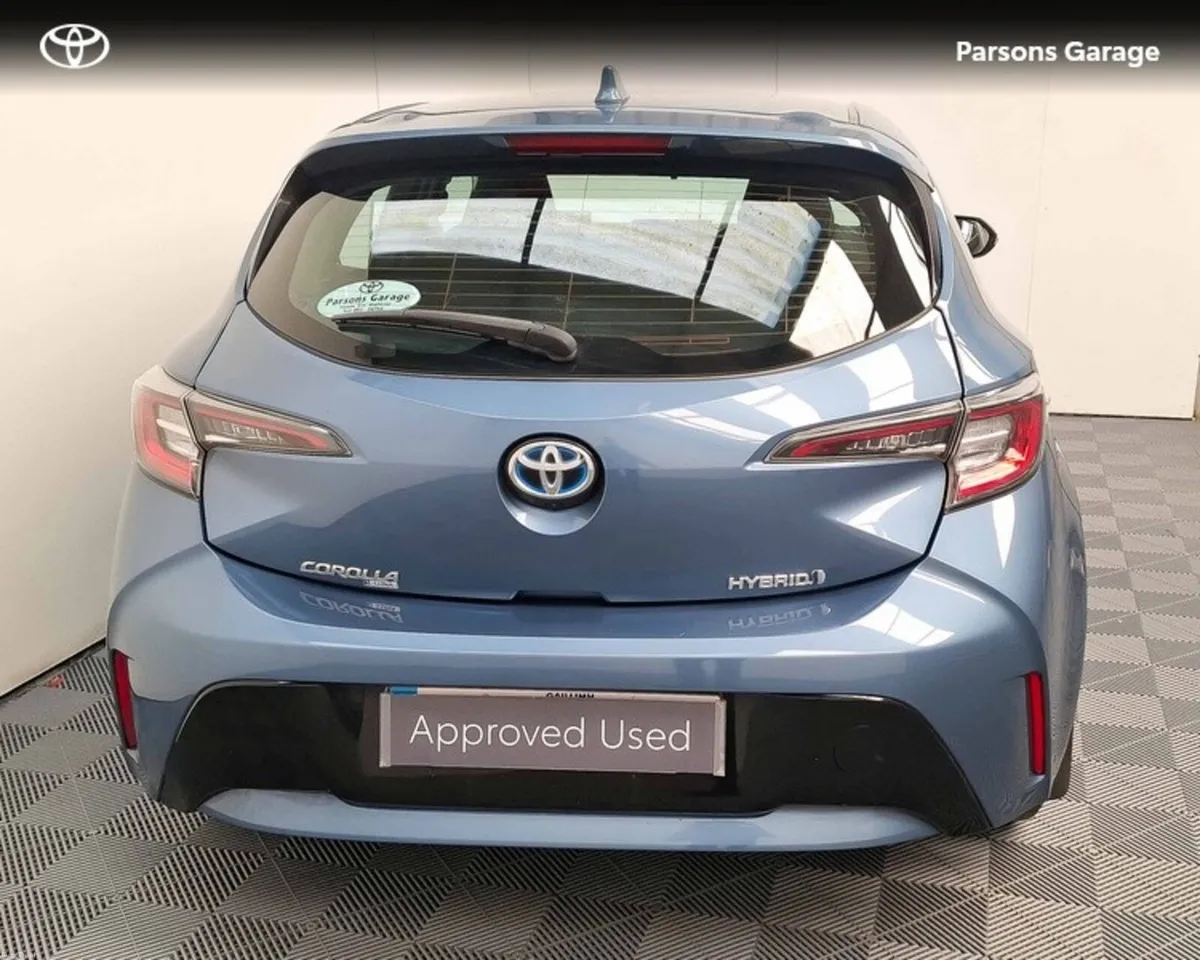Toyota Corolla LUNA H/B 4DR AUTO HYBRID - Image 4