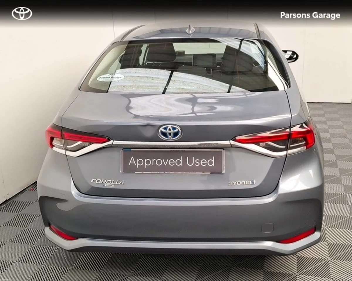 Toyota Corolla COROLLA HYBRID LUNA SAL - Image 4