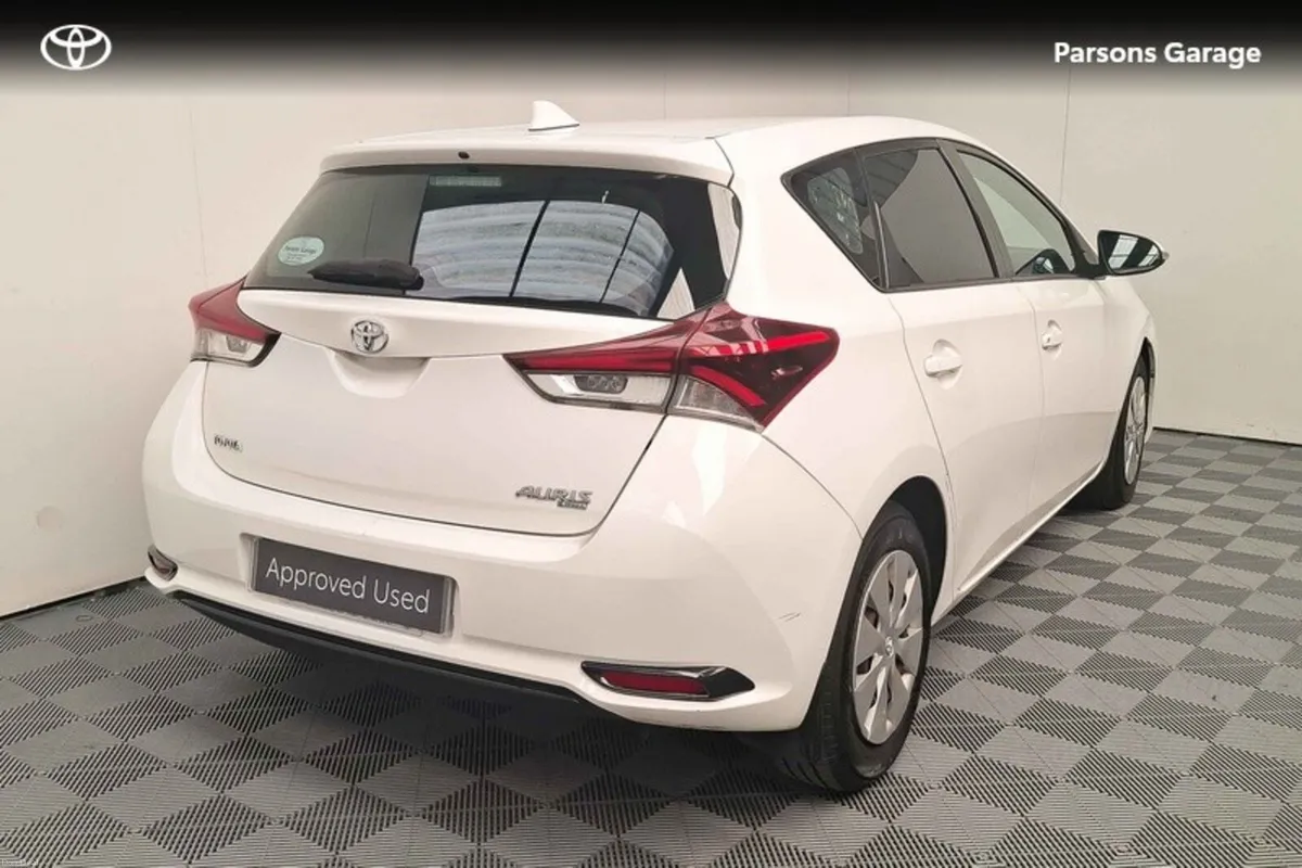 Toyota Auris AURIS 1.4D-4D TERRA VAN - Image 2
