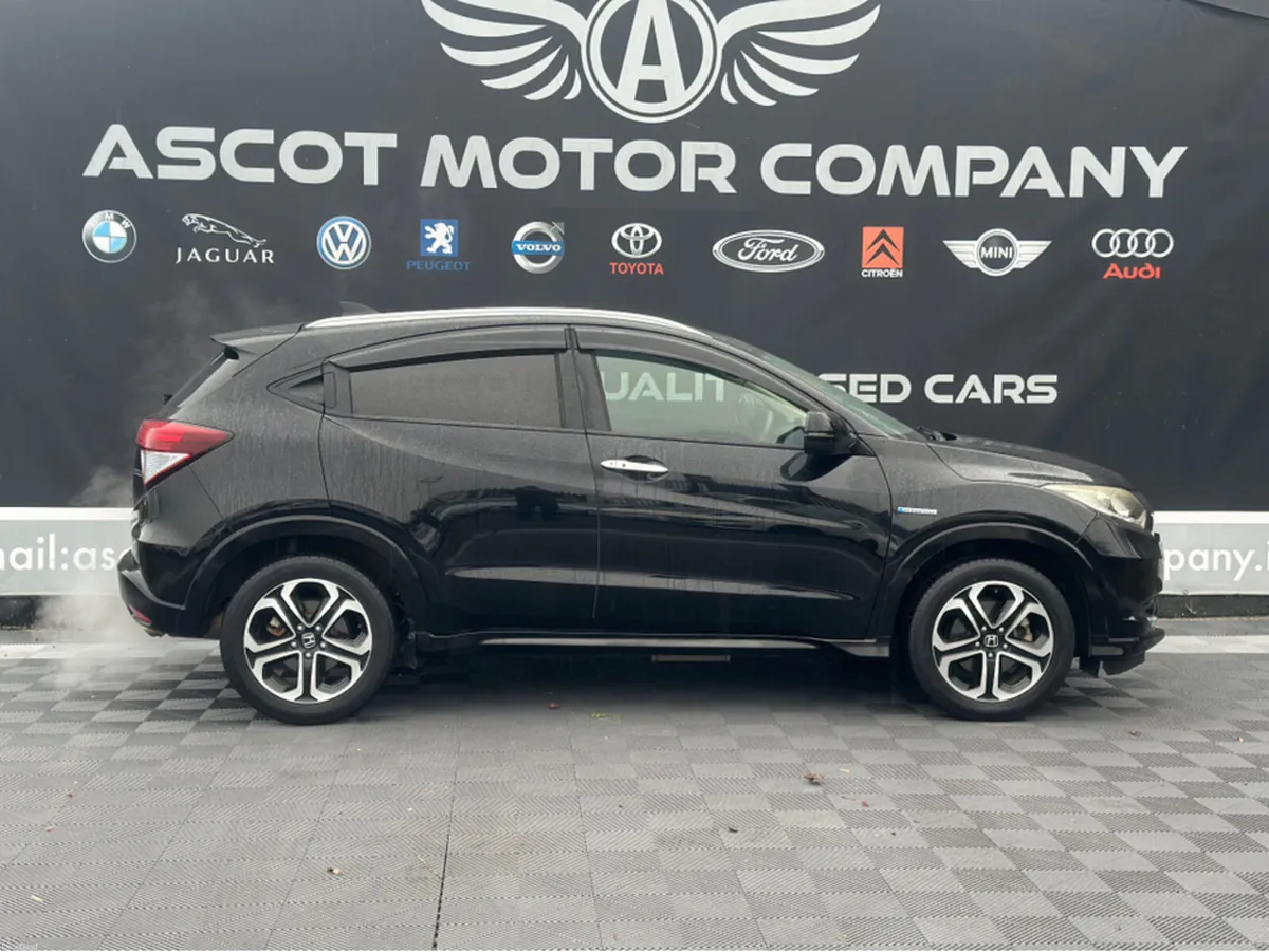 Honda Vezel Automatic - Image 3