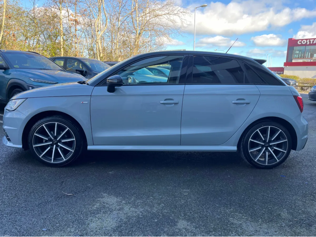 Audi A1 1.0 PETROL S-LINE AUTO **TWO TONE** - Image 4