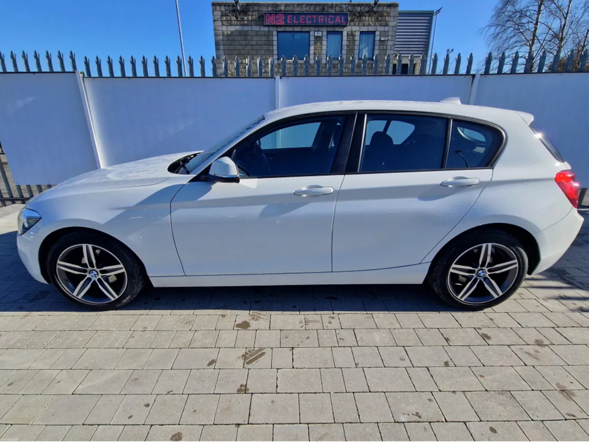 BMW 1-Series I SPORT 5DR - Image 6
