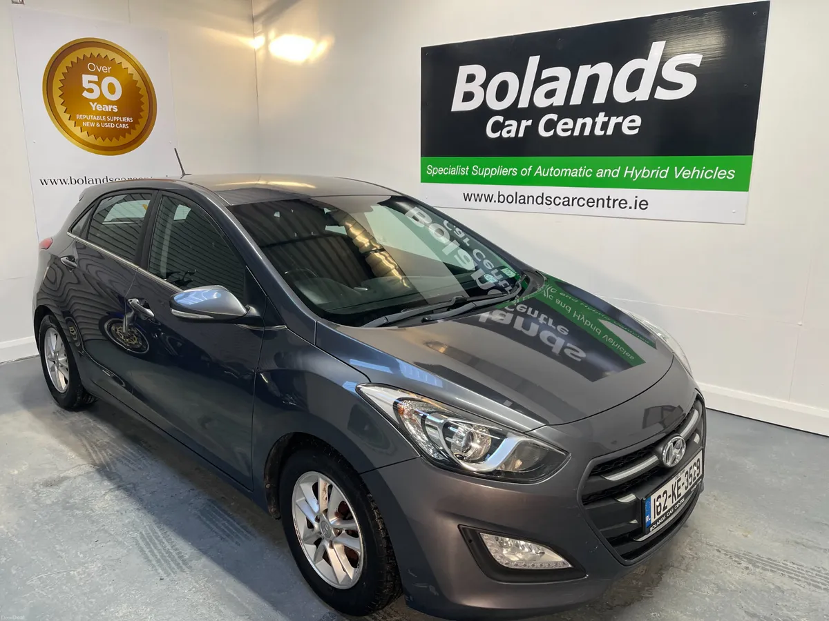 162 Hyundai i30 Diesel 1.6 SE Blue Drive 5dr Model - Image 1