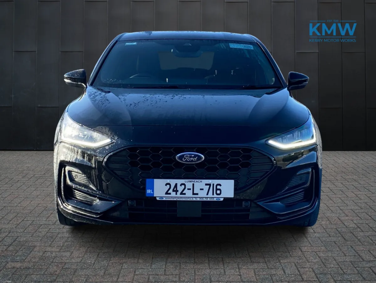 Ford Focus ST-LINE 5DR 1.0T 125 MHEV - Image 3