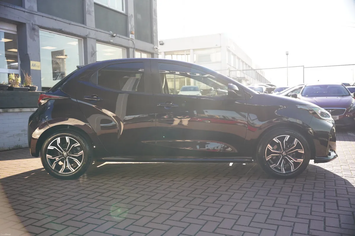 1.0 X-EDITION 5DR  HATCHBACK AUTOMATIC// ONLY 114, - Image 3