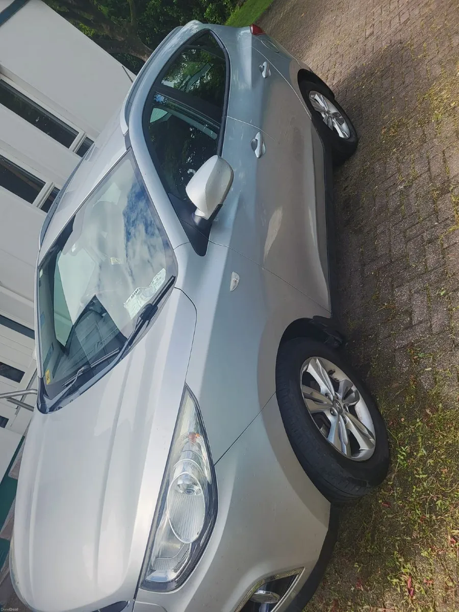 Hyundai ix35 2010 - Image 2