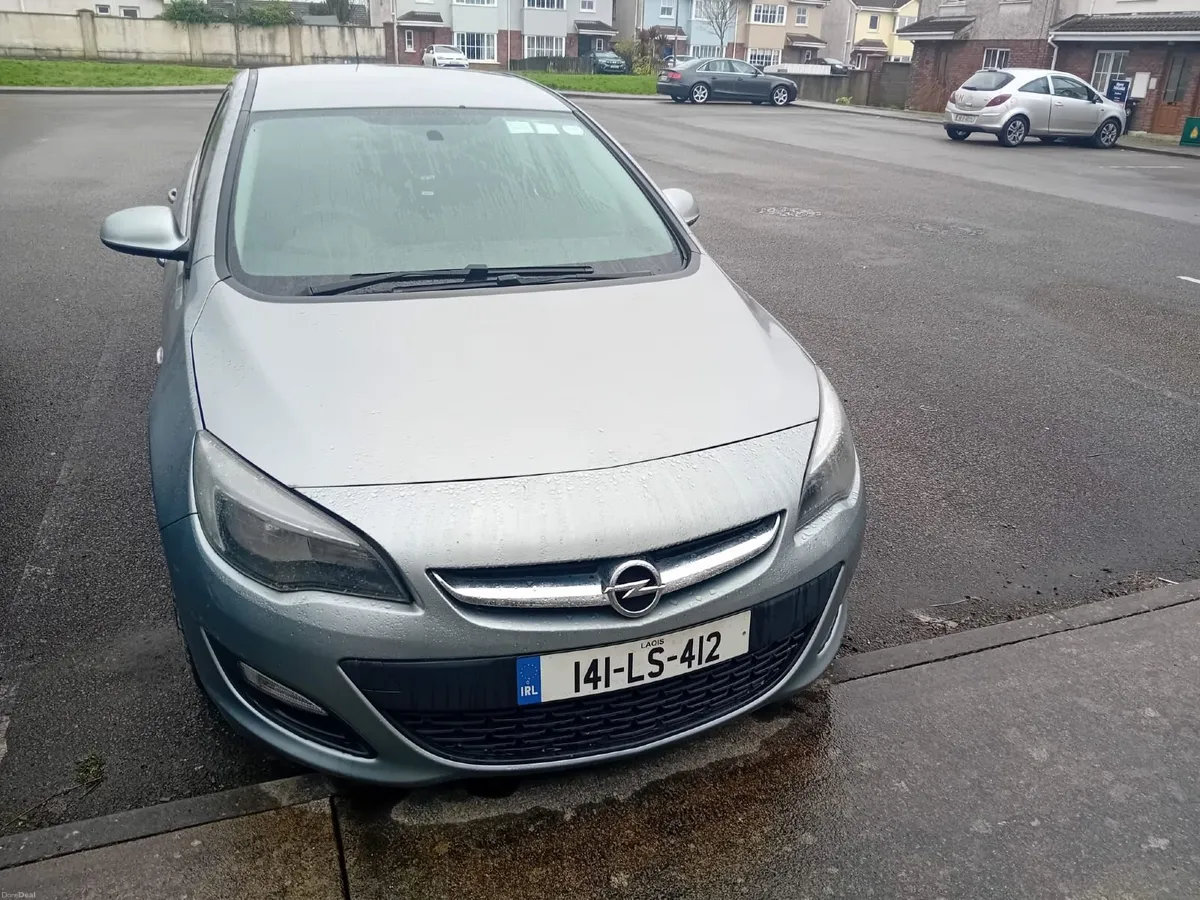 Opel Astra 2014 - Image 1