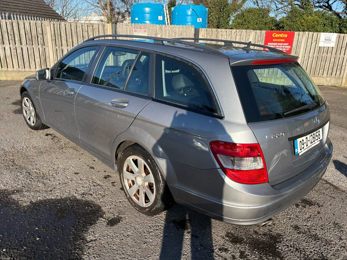 Mercedes C-Class Estate - Image 3