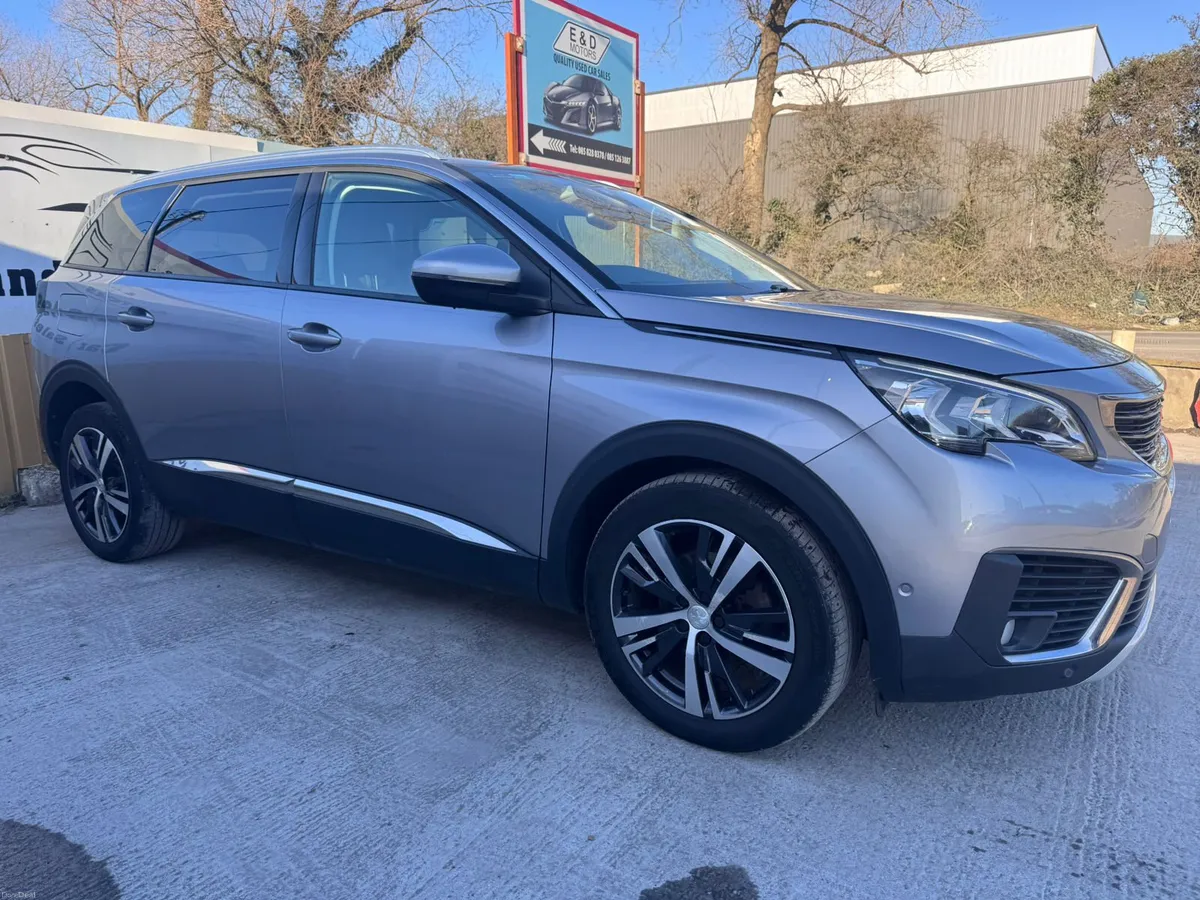 181 Peugeot 5008 1.2 130BHP  Allure Auto - Image 3