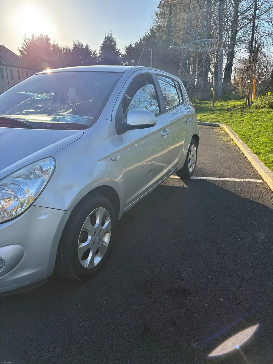 Hyundai i20 2011 - Image 2