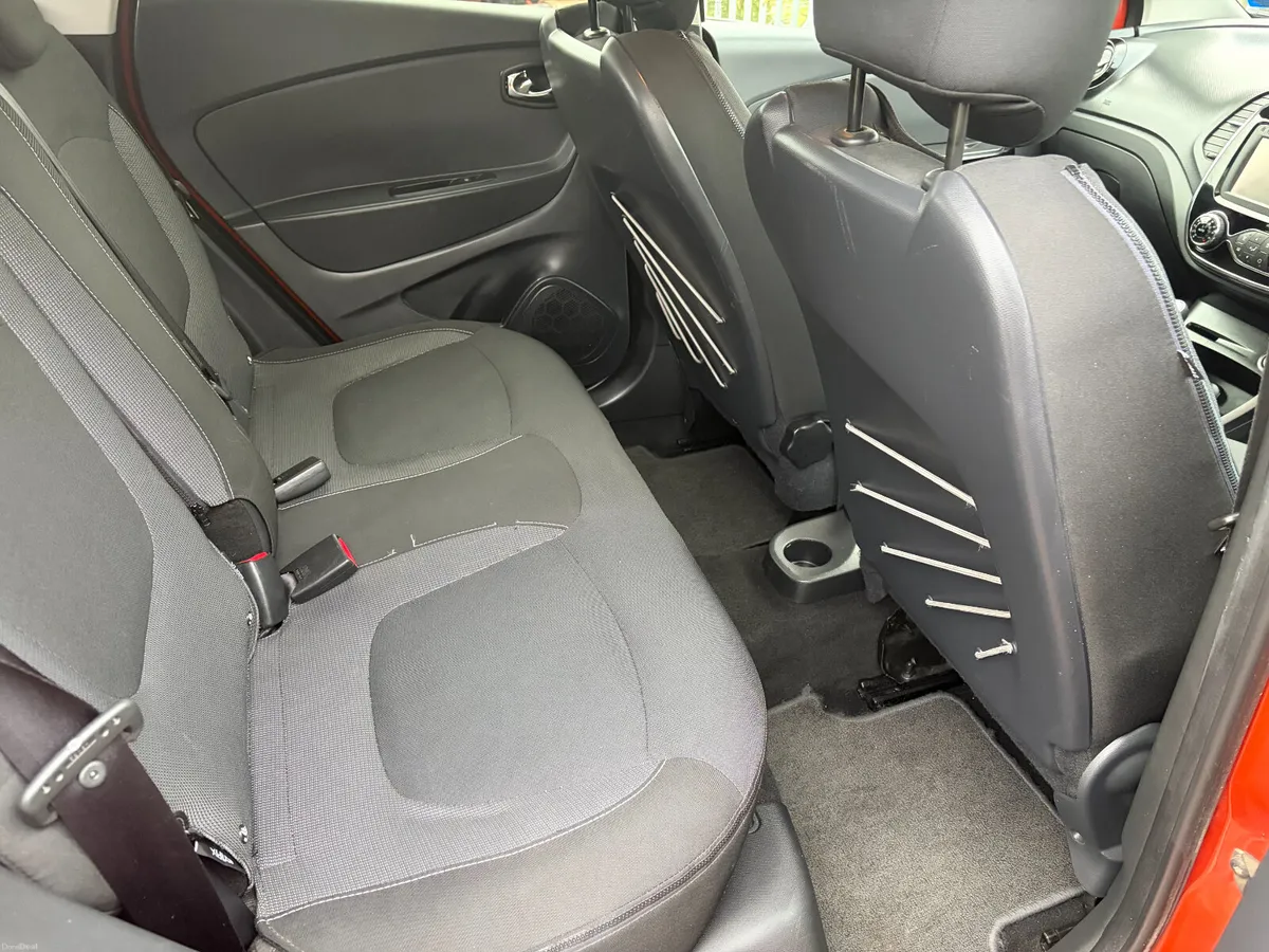 Renault Captur 2015, dCi 90 S&S INTENSE - Image 3