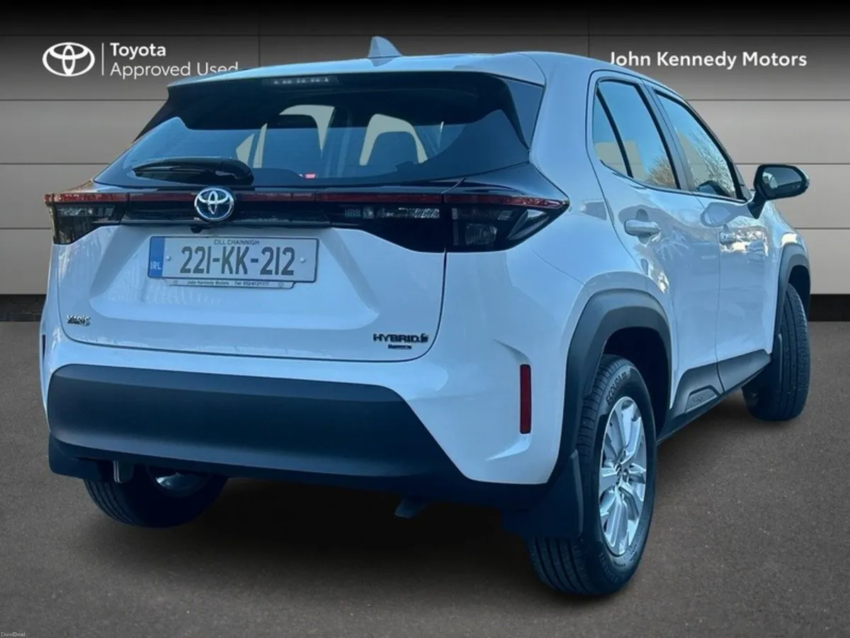 Toyota Yaris Cross LUNA 4DR AUTO CROSS - Image 2