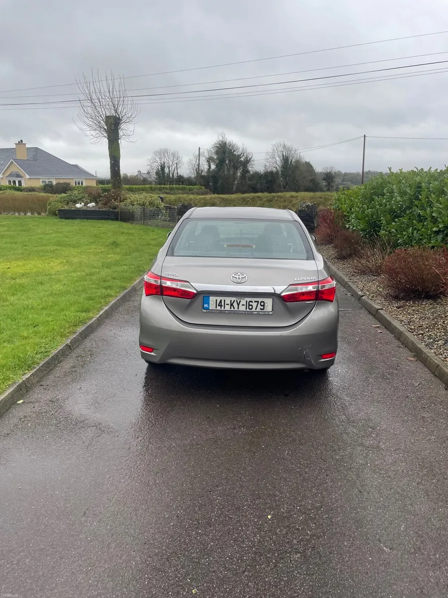 Toyota Corolla 2014 - Image 3
