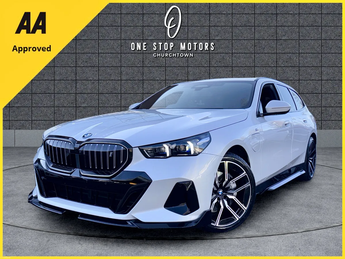 2025 BMW i5 *MSPORT PRO 40EDRIVE*TOURING*3,000KM - Image 1