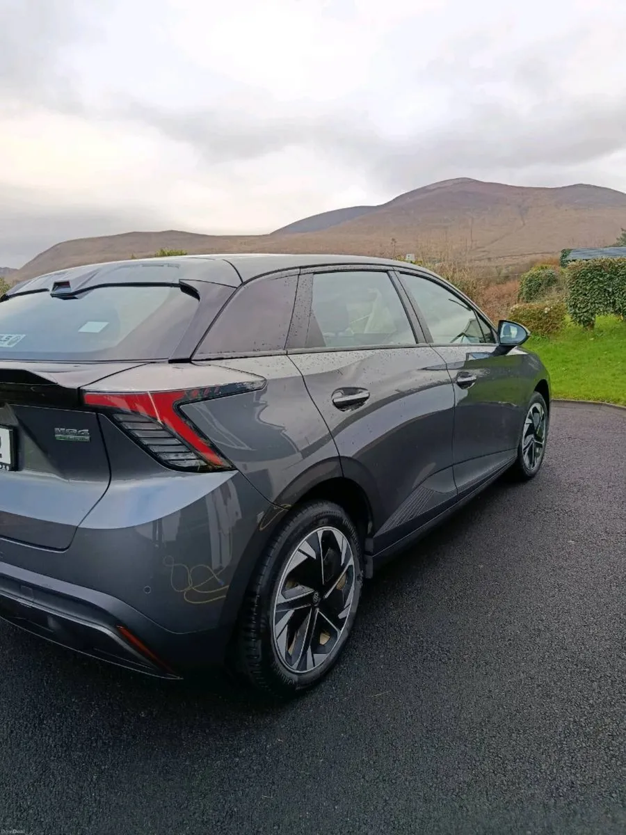 2023 MG4 LR Long Range.  435km - Image 4