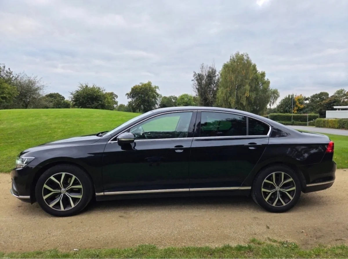 Volkswagen Passat - Image 3