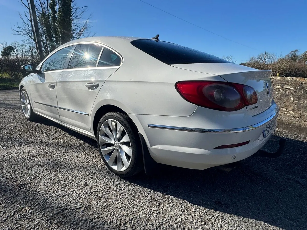 Passat cc 2.0tdi 170bhp HIGH SPEC. NEAR MINT - Image 4