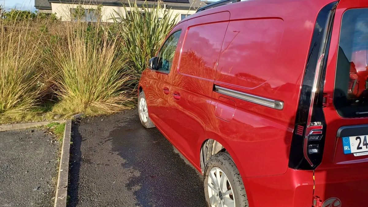 Volkswagen Caddy 2024 - Image 3