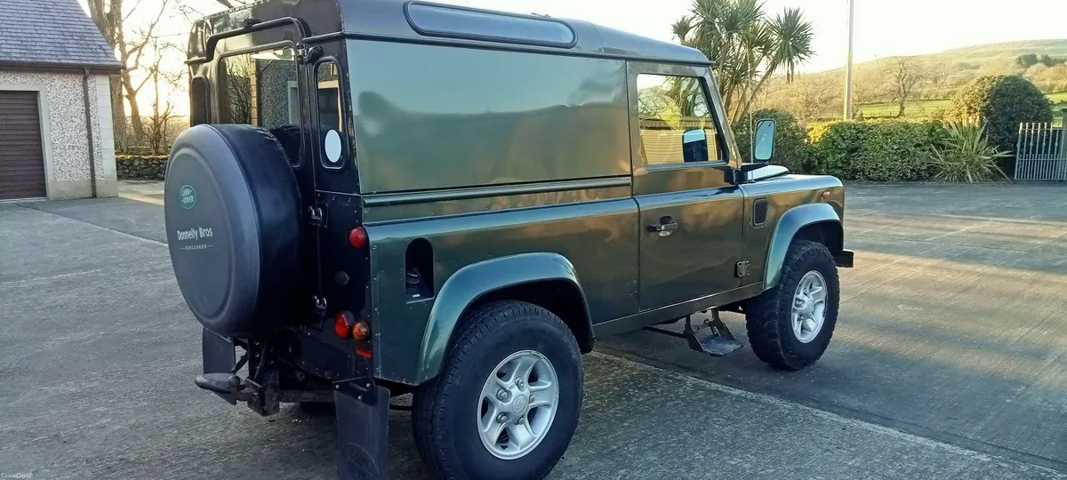 Land Rover Defender 2005 - Image 4