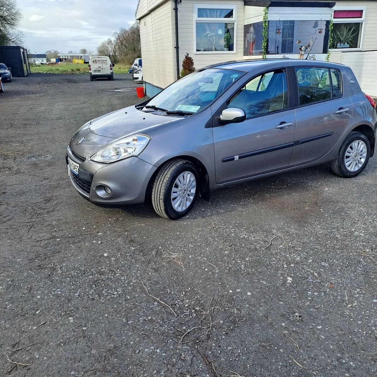 Renault Clio 2010 - Image 1