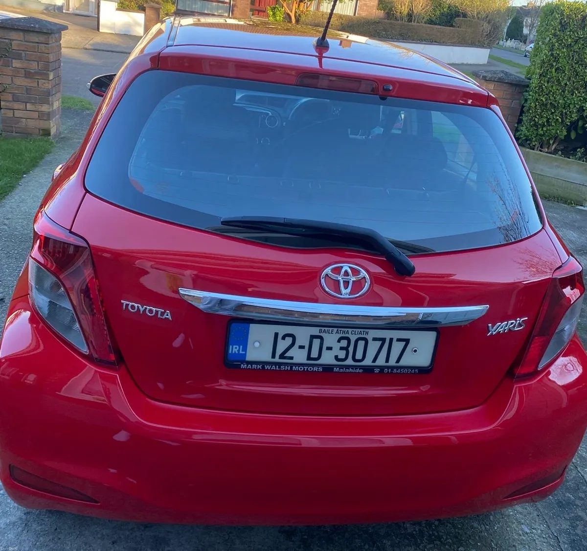 2012 Toyota Yaris Luna - Image 3