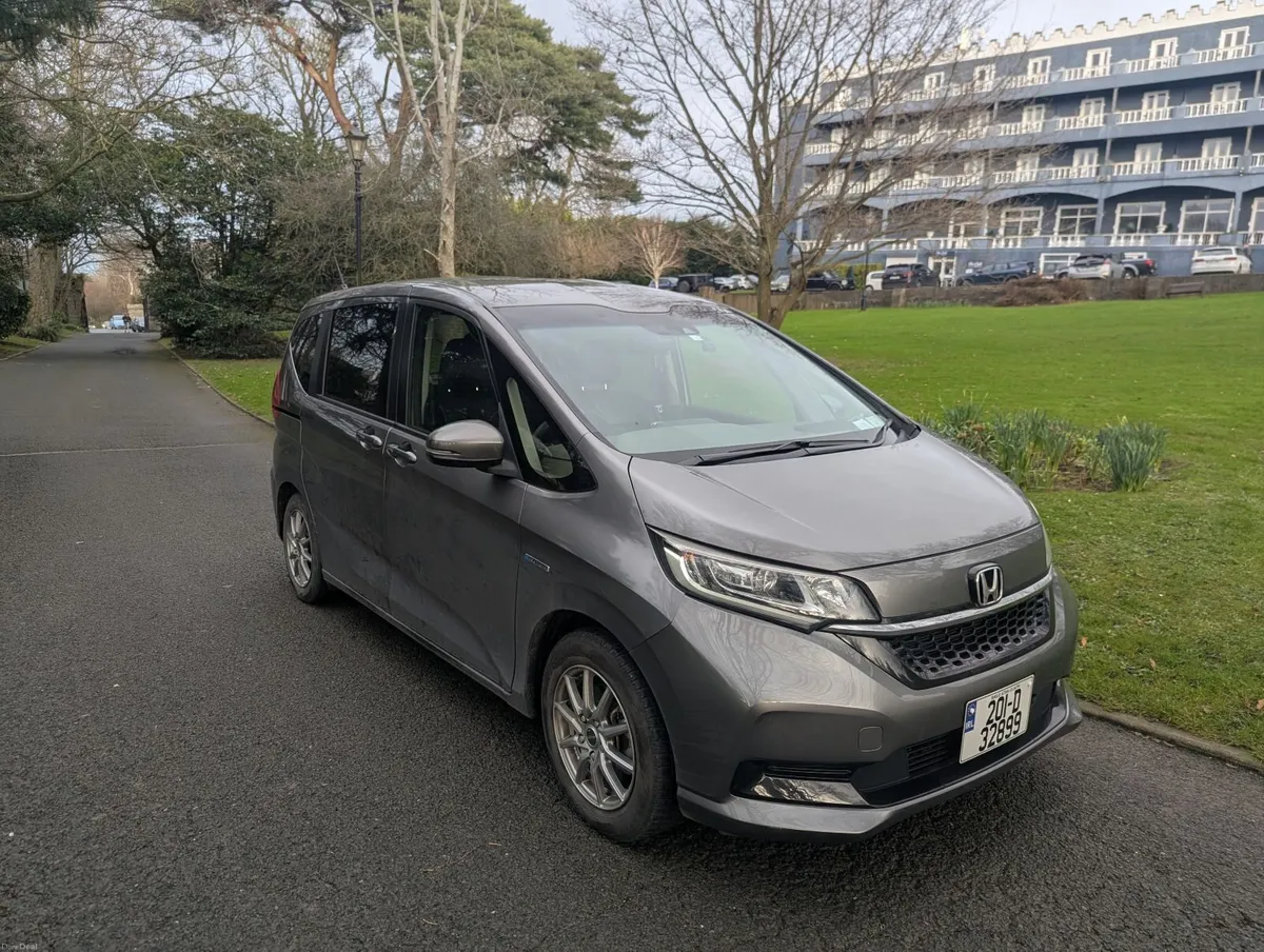 2020 Honda Freed Automatic Hybrid Electric 6 seats - Image 1