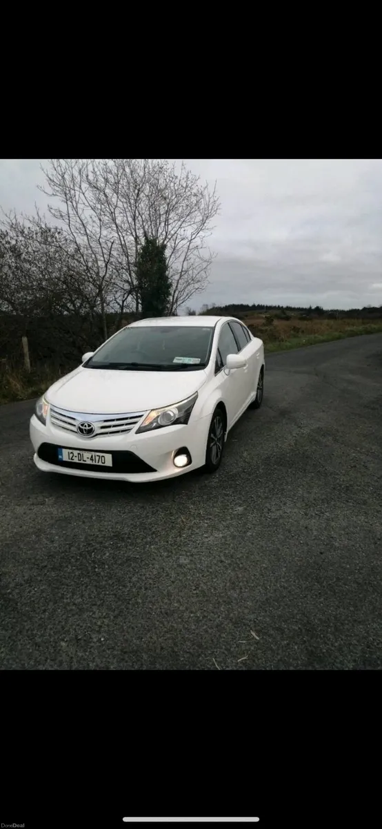 Toyota Avensis 2012 - Image 2