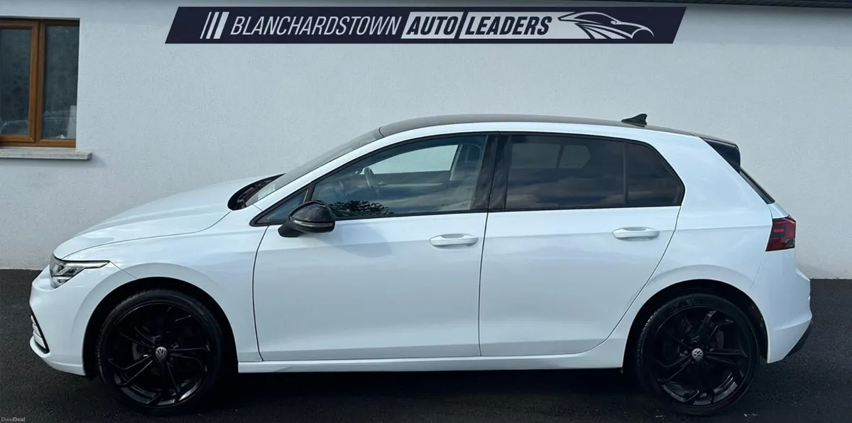 VOLKSWAGEN GOLF LIFE 2.0 TDI 115HP NAV - Image 2