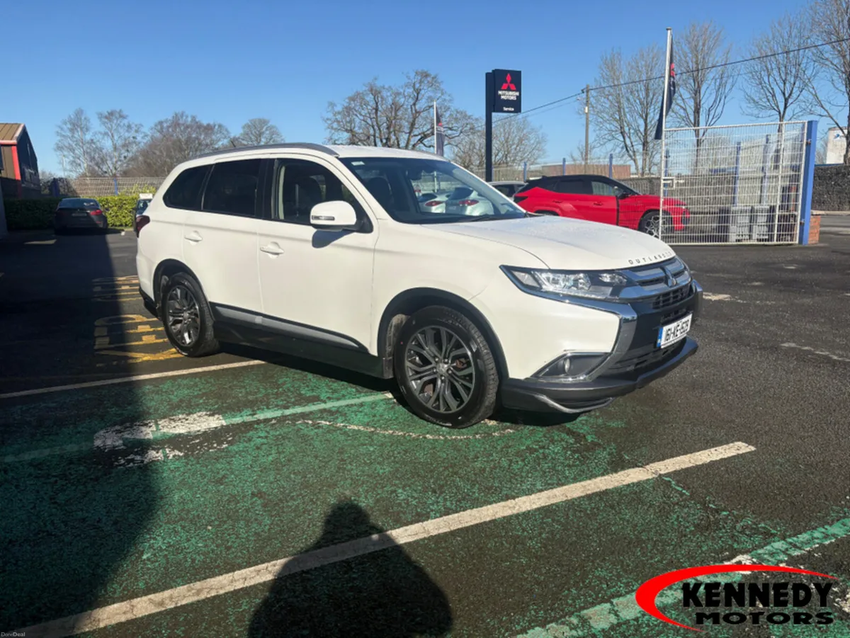 Mitsubishi Outlander 16MY 4WD 6 6MT 7S 4DR - Image 2