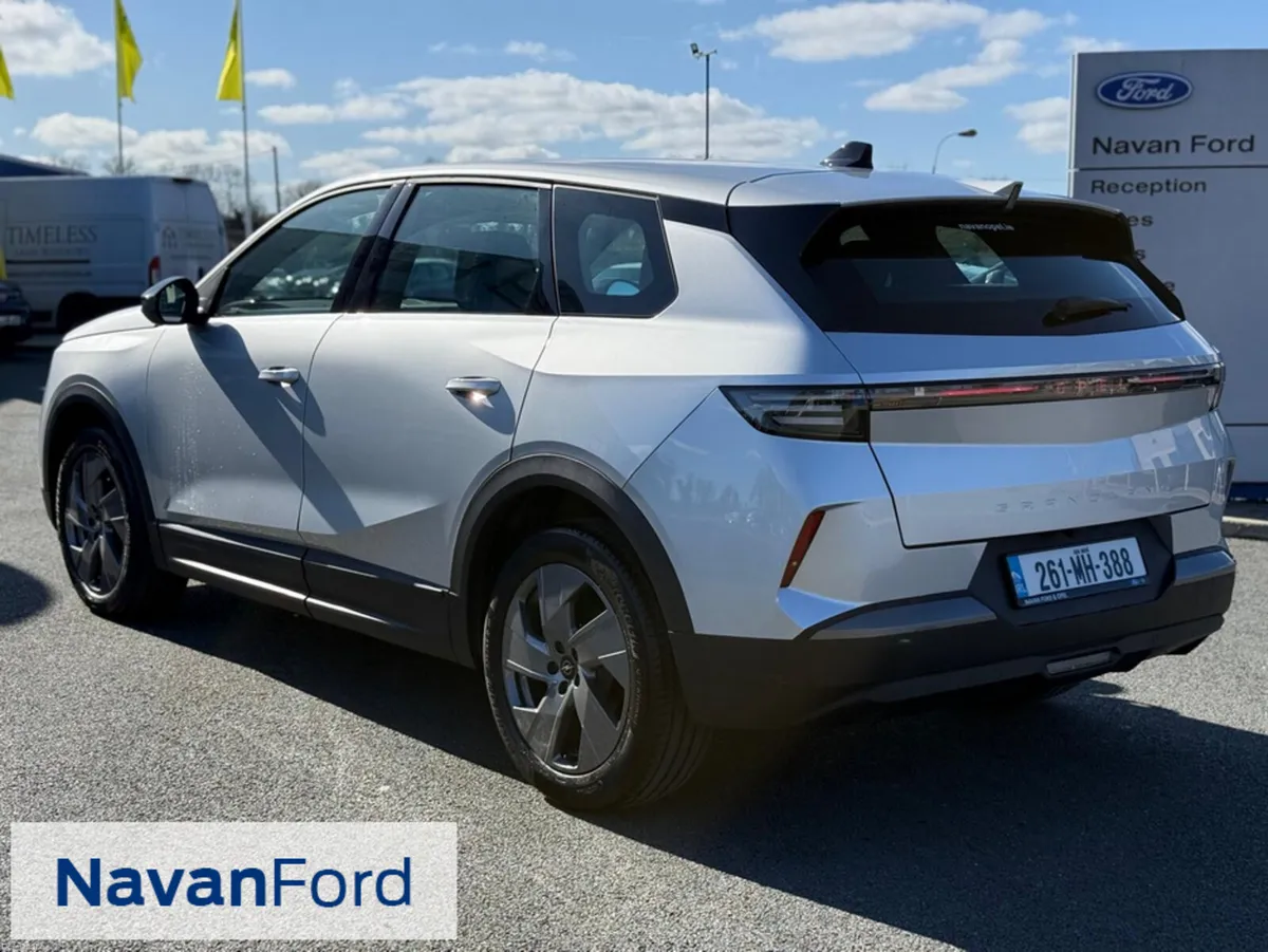 Opel Grandland ELEGANCE 1.2 HYBRID - Image 4