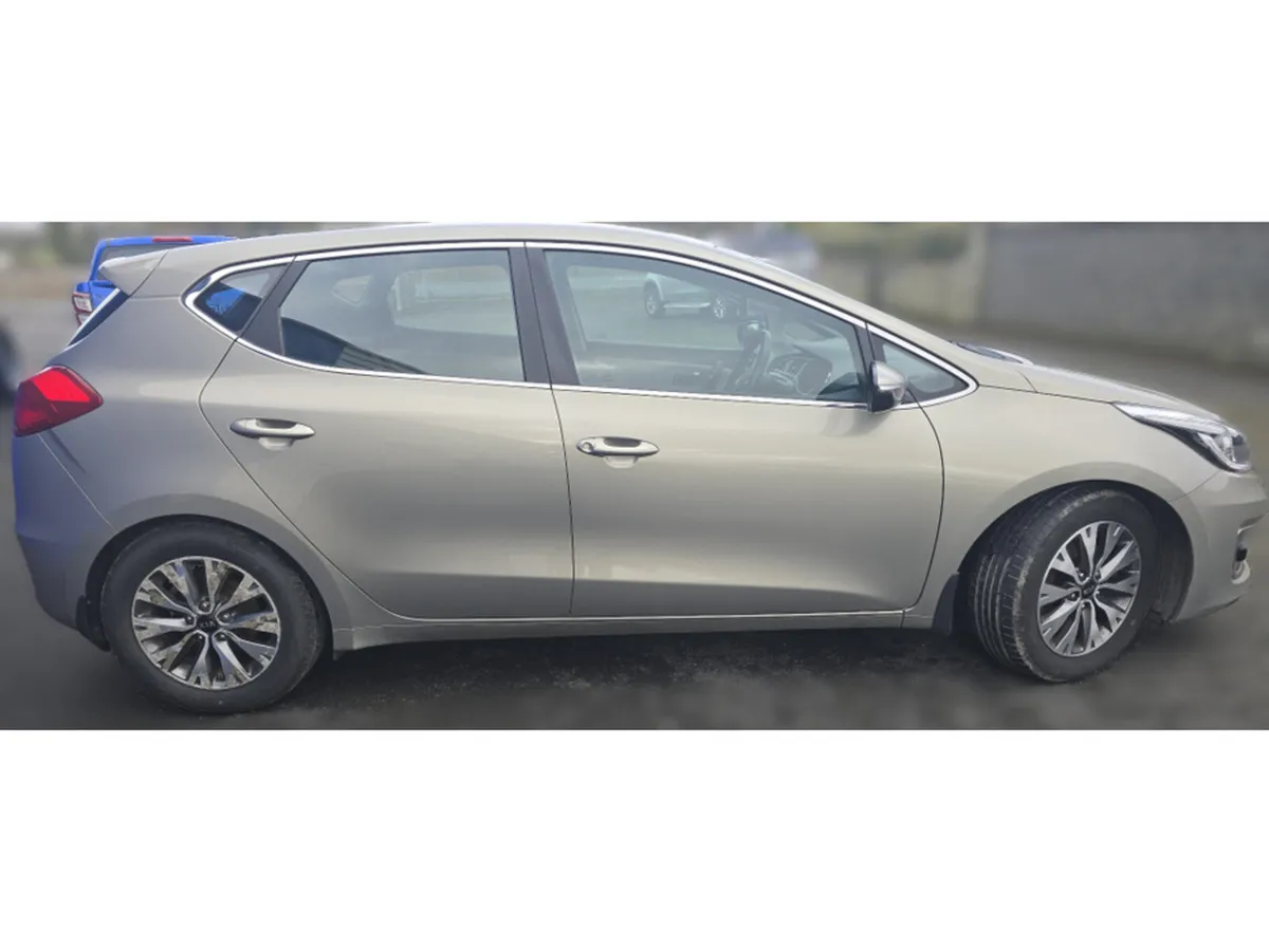 Kia Ceed CEE'D 1.6 EX DIESEL 5DR - Image 3