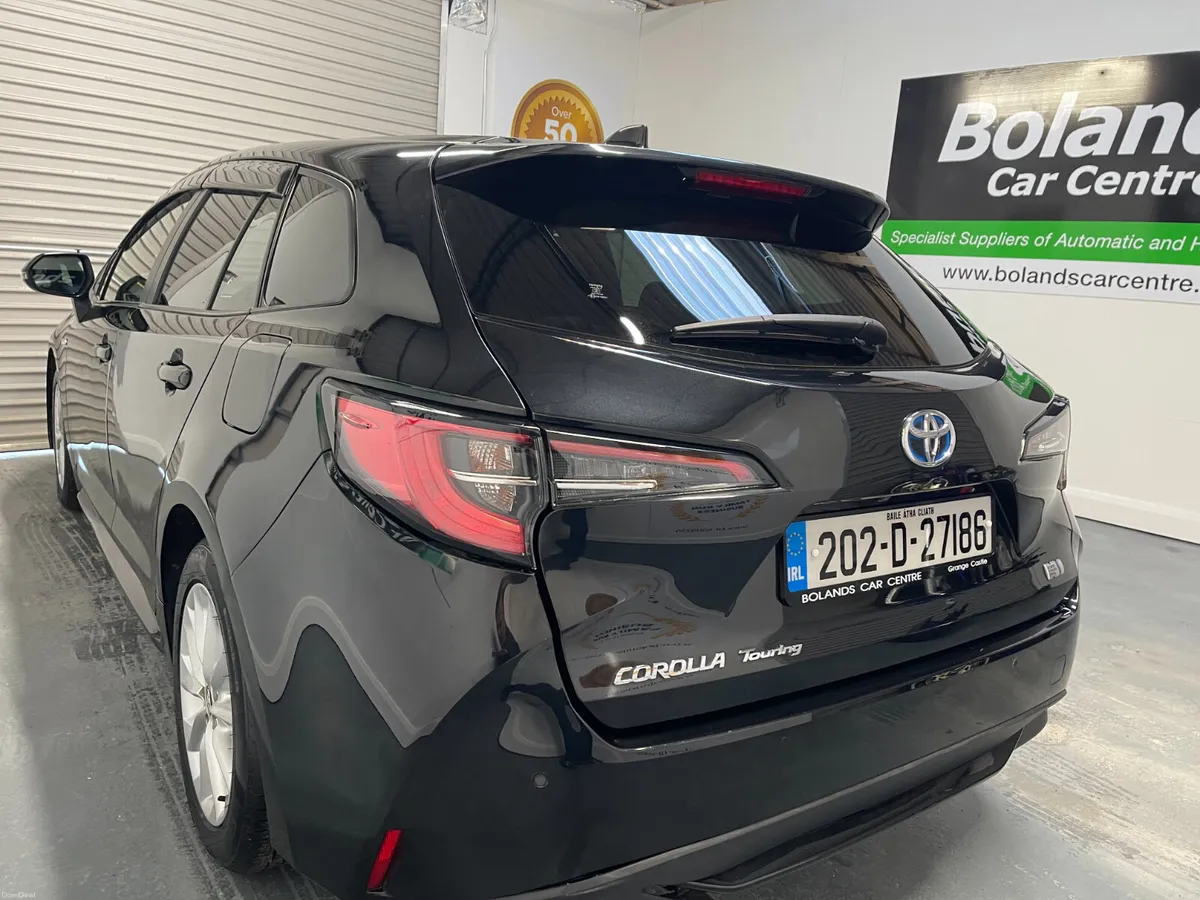 202 Toyota Corolla Hybrid 1.8 Automatic Touring - Image 4