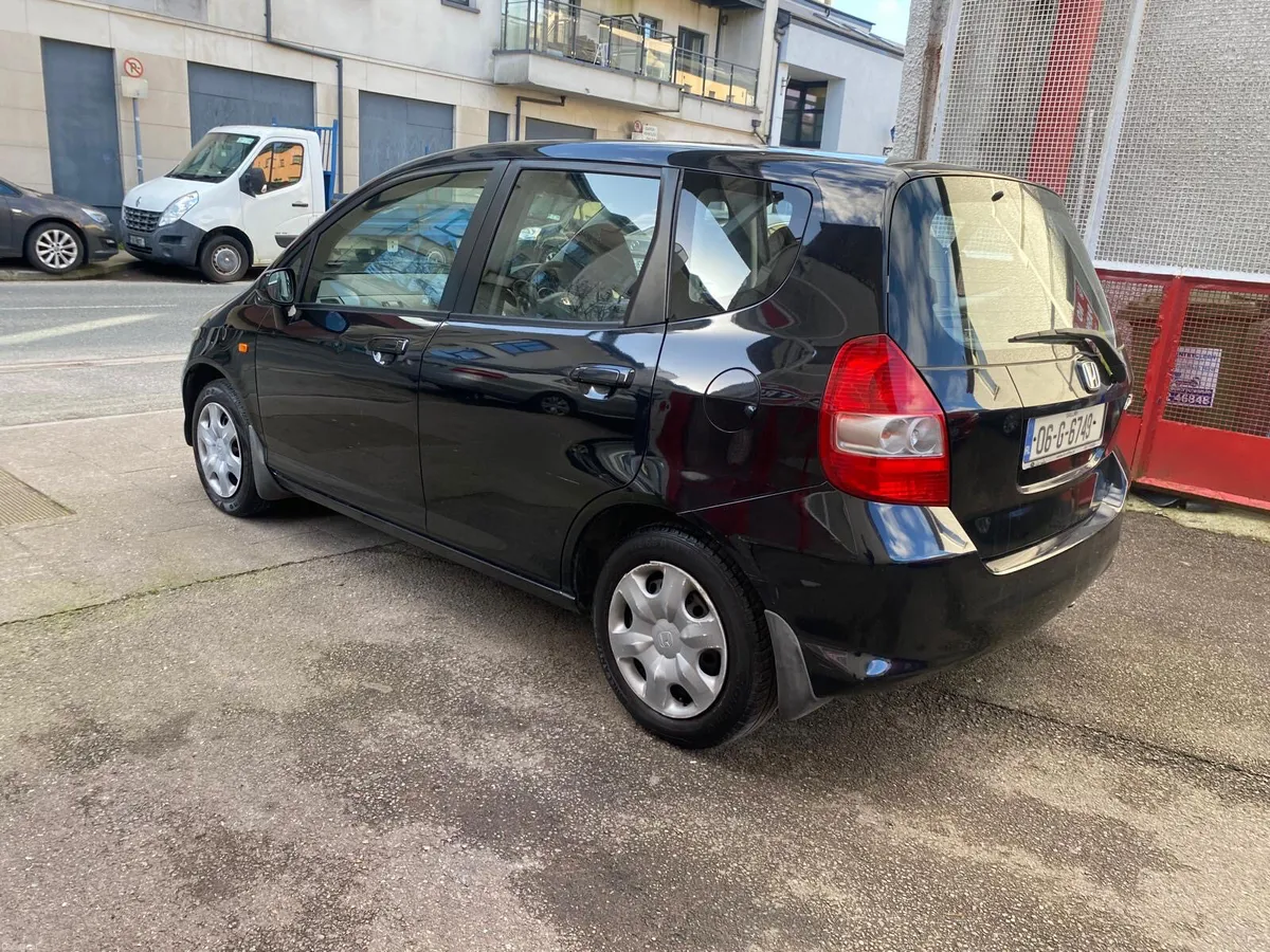 Honda Jazz 2006 - Image 2