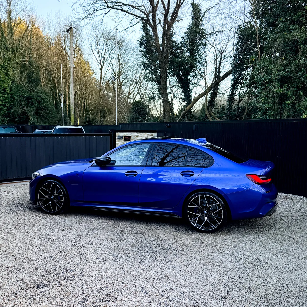 2020 (202) BMW 330e M Sport Pro Pack *SUNROOF - Image 4