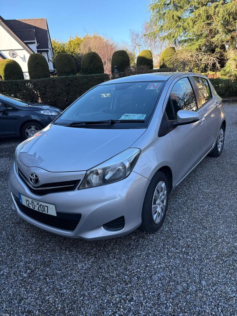 Toyota Yaris 2012 - Image 2