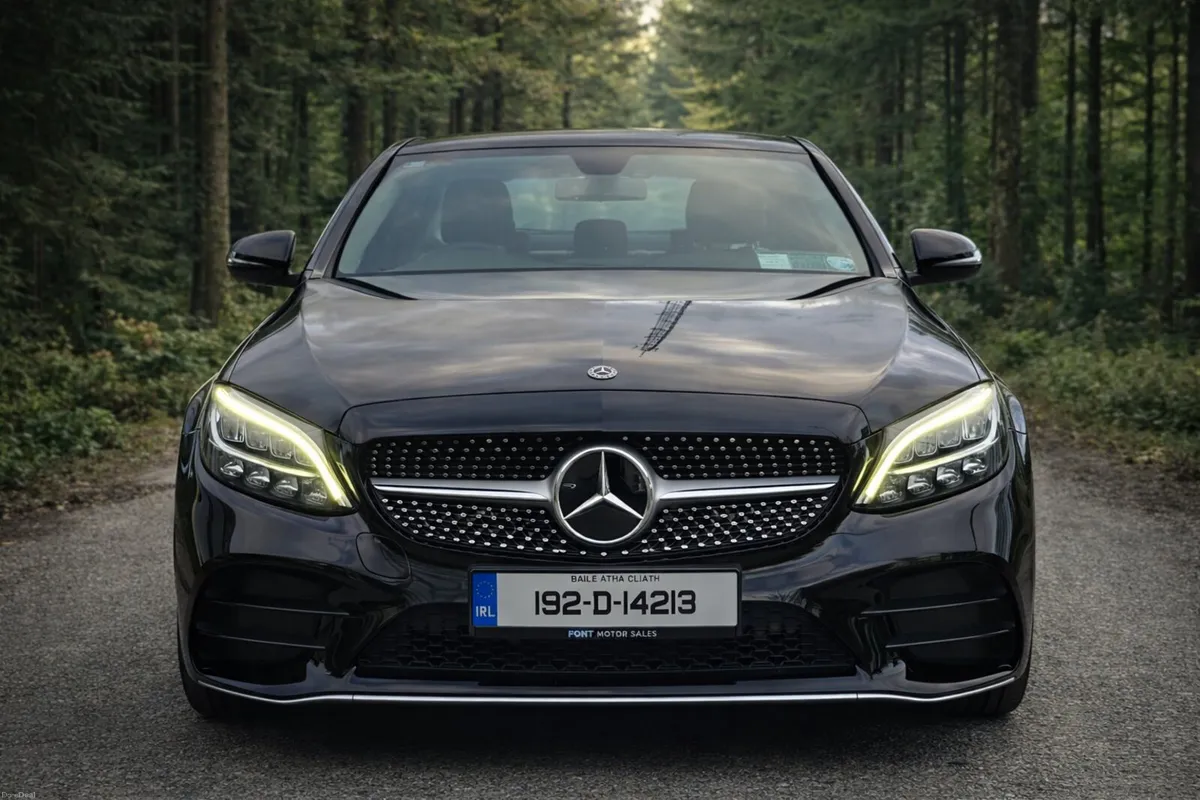 191 Mercedes-Benz C200 AUTO AMG - LOW KMS - - Image 3